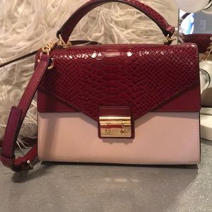 Micheal Kors classy handbag! BRAND NEW‼️